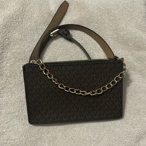 Michael Kors belt bag. - Picture 1 of 3